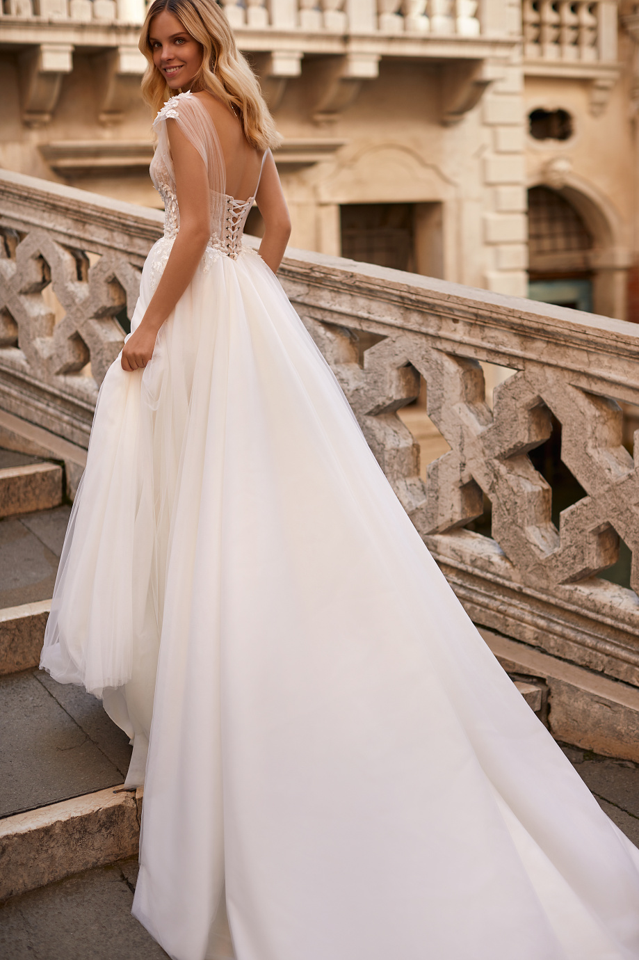 Свадебное платье Aishe  2